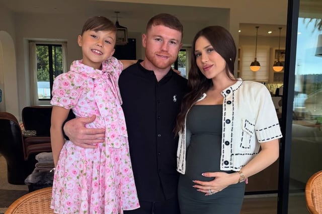 Saúl Álvarez junto a su esposa Fernanda Gómez y su primer hija María Fernanda. (Foto: @fernandagmtz)