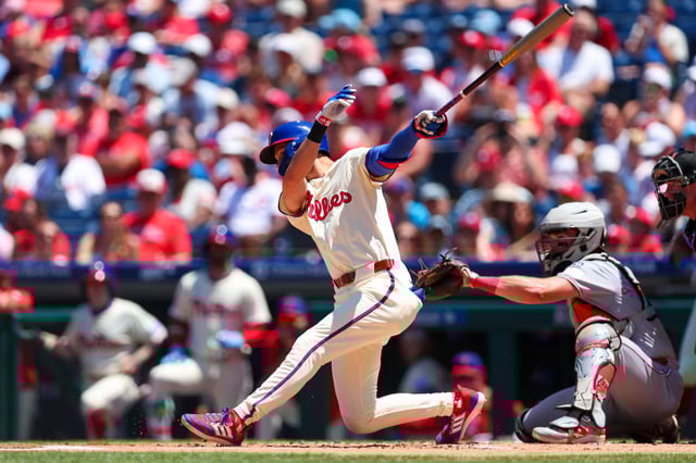 PHILADELPHIA, PENNSYLVANIA - JULY 6: Trea Turner #7 of the Philadelphia Phillies hits a single in the first inning against the Cincinnati Reds at Citizens Bank Park on July 6, 2025 in Philadelphia, Pennsylvania.