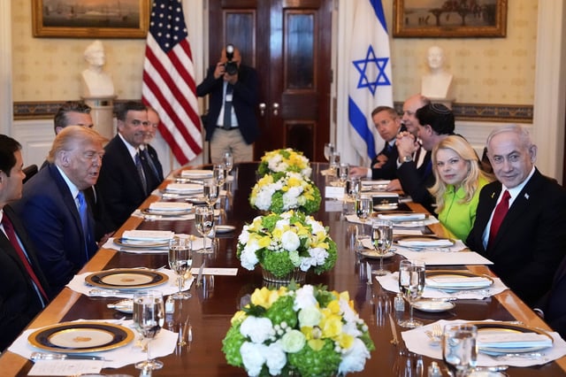 El primer ministro Netanyahu se reunirá el lunes con el presidente Trump, quien expresó su esperanza de un &#34;acuerdo esta semana&#34; entre Israel y Hamas que permita la liberación de rehenes de la Franja de Gaza.