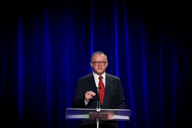 Australia's Prime Minister Anthony Albanese speaks at a Labor party election night event, after local media projected the Labor Party's victory, on the day of the Australian federal election, in Sydney, Australia, May 3, 2025. REUTERS/Hollie Adams/File photo
