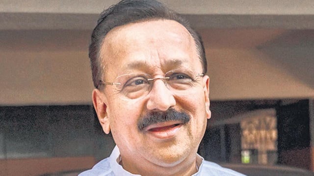 Mumbai, India - Feb. 8, 2024: Mumbai Congress Leader Baba Siddique interact with media after Quits Party and he Join Ajit Pawar’s NCP on 10th Feb in Mumbai, India, on Thursday, February 8, 2024. (Photo by Satish Bate/ Hindustan Times) (Hindustan Times)