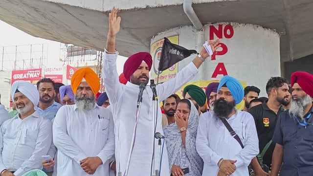 Punjab Congress president Amarinder Singh Raja Warring added that while land acquisition has existed since British times, it was the Congress-led UPA government under Dr Manmohan Singh that brought a transformative law requiring 80% consent from landowners before any acquisition. (HT Photo)