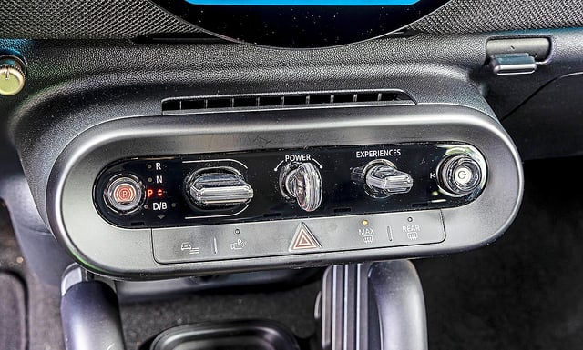 Die Mini-typischen Kippschalter dürfen auch im neuen Aceman nicht fehlen.