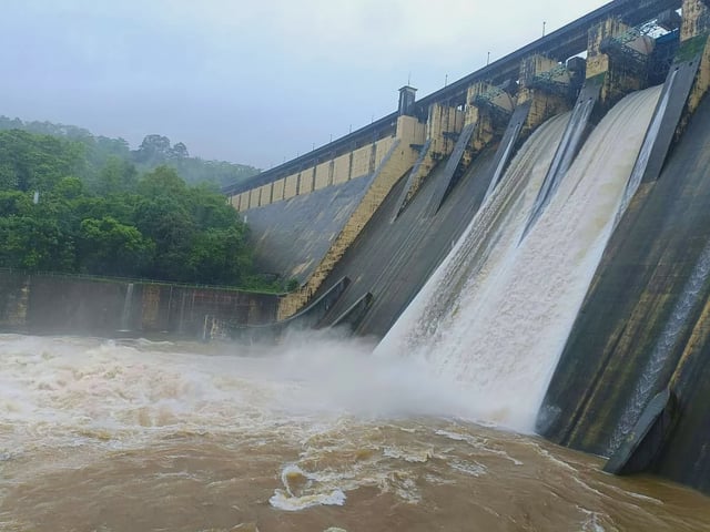 Water level in Mumbai lakes