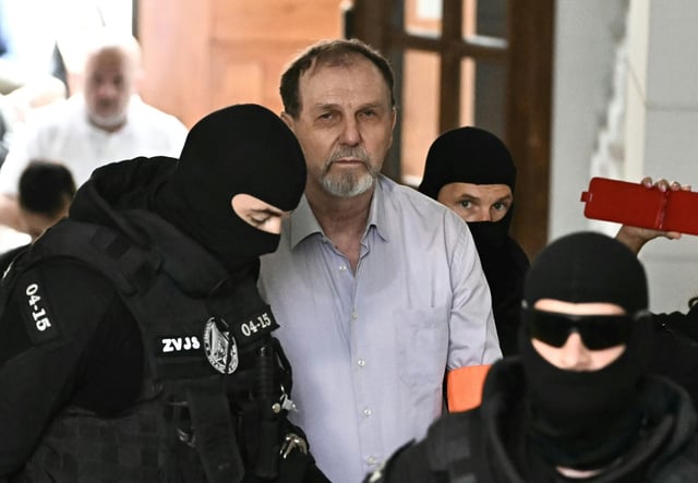 In der Slowakei hat der Prozess zum im Mai 2024 verübten Attentat auf Ministerpräsident Robert Fico begonnen. Dem mutmaßlichen Täter Juraj Cintula droht in dem Verfahren eine lebenslange Haftstrafe.