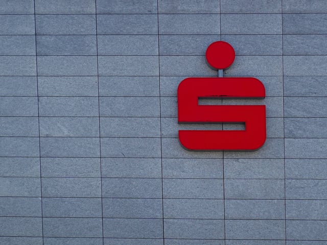 Erneut erhalten Kunden der Sparkasse betrügerische E-Mails.