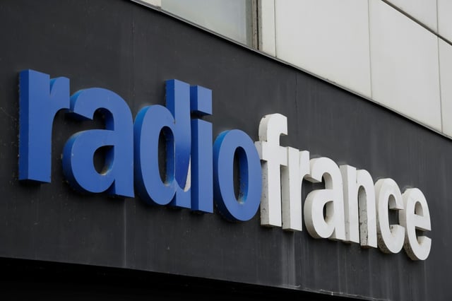 Radio France a enregistré une saison 2024-2025 record en audience sur plusieurs antennes, France Inter augmentant son avance en tant que première radio de France, selon des chiffres de Médiamétrie