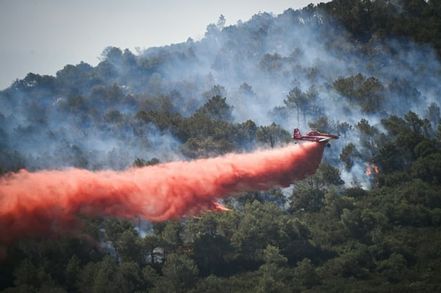 More than a 1,000 firefighters battled the flames overnight