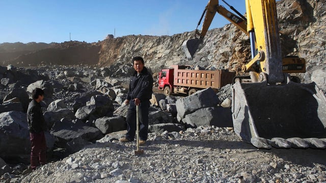 Arbeiter in der Bayan-Obo-Mine für Seltene Erden in der Inneren Mongolei (Archivbild).
