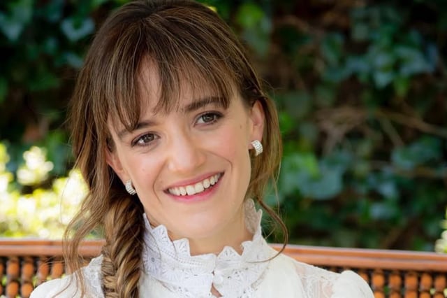 María Penella Gómez heredó de su abuelo la pasión por la actuación y a los 33 años ya lleva un importante recorrido como actriz (Foto: Instagram @mariapenella)