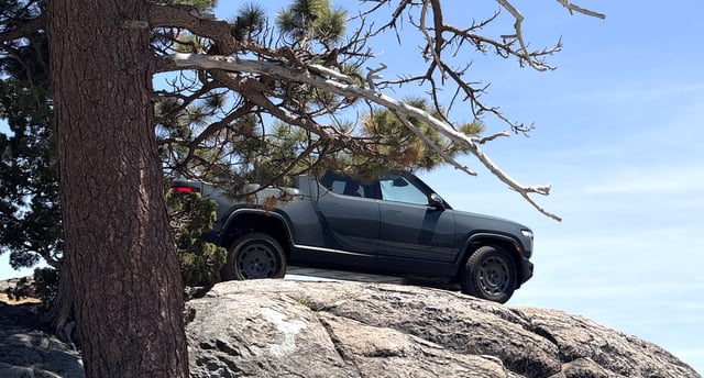 Rivian R1T Quad