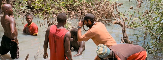 Côté pile, un film désirant, érotique en diable, «le rire» du titre. Côté face, «le couteau», un film diurne et acéré.