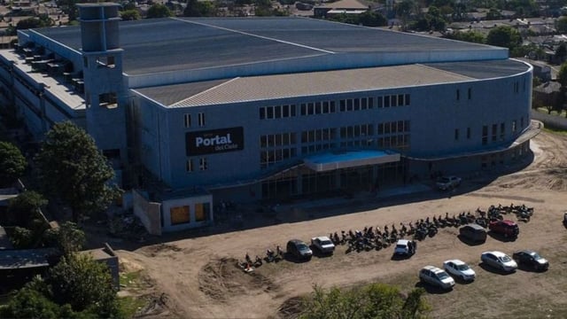 El mega-templo Portal del Cielo, iglesia que fue construida, en parte, gracias a 100 mil pesos que se transformaron en 100 mil dólares por un \"milagro divino\", según aseguró el pastor evangélico Jorge Ledesma