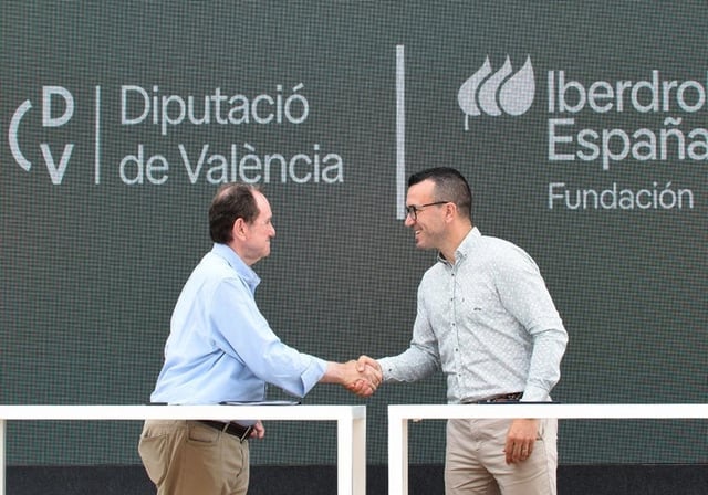 El presidente de la Fundación Iberdrola España, Jaime Alfonsín, y el presidente de la Diputación de Valencia, Vicent Mompó