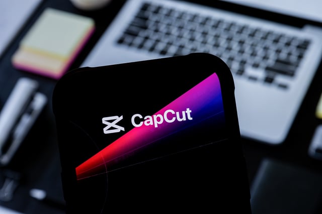POLAND - 2025/03/02: In this photo illustration, a CapCut logo seen displayed on a smartphone. (Photo Illustration by Mateusz Slodkowski/SOPA Images/LightRocket via Getty Images)
