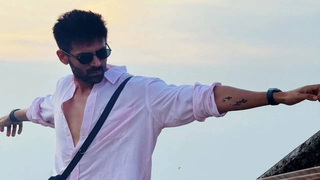 Kartik Aaryan Explores Nawalgarh In Evening Amid Tu Meri Main Tera Main Tera Tu Meri Shoot – See Pics