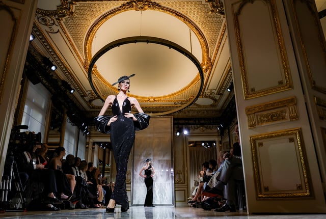 Models present creations by designer Giorgio Armani as part of his Haute Couture Fall/Winter 2025-2026 collection show for fashion house Giorgio Armani Prive, in Paris, France, July 8, 2025. REUTERS/Manon Cruz