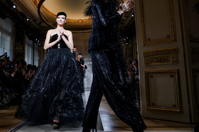 Models present creations by designer Giorgio Armani as part of his Haute Couture Fall/Winter 2025-2026 collection show for fashion house Giorgio Armani Prive, in Paris, France, July 8, 2025. REUTERS/Manon Cruz