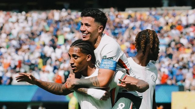 La felicidad de Enzo, quien dio una asistencia.