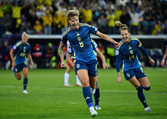 Soccer Football - UEFA Women's Euro 2025 - Group C - Poland v Sweden - Stadion Allmend, Lucerne, Switzerland - July 8, 2025 Sweden's Lina Hurtig celebrates scoring their third goal with Nathalie Bjorn REUTERS/Annegret Hilse     TPX IMAGES OF THE DAY