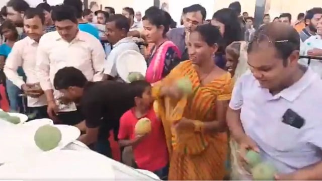 Mango Festival At Lucknow Turns Chaotic