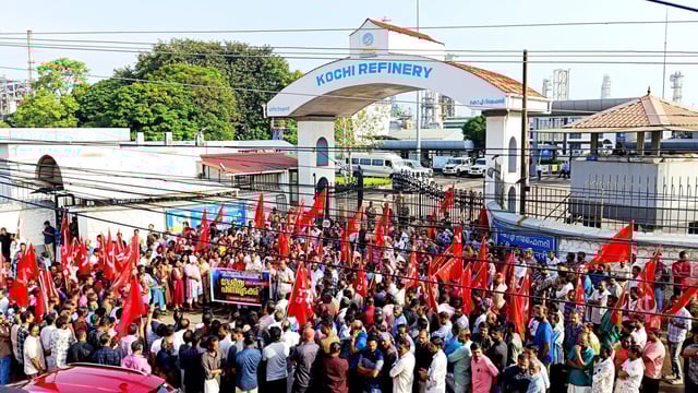 CITU workers take part in a protest in Kerala 
