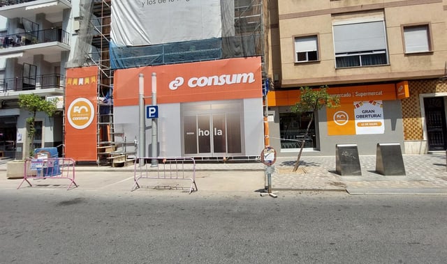 Tienda de Consum de Alaquàs, que reabre sus puertas.