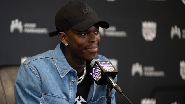Dennis Schröder bei der Vorstellung als neuer Spieler der Sacramento Kings