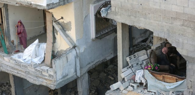 Destructions dans le camp de réfugiés d'Al-Chati après une frappe israélienne sur la bande de Gaza, le 9 juillet 2025