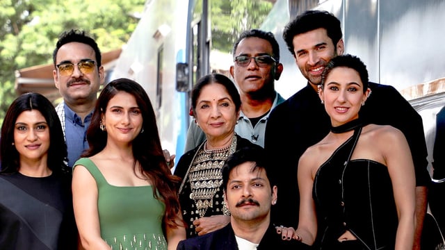 Metro In Dino box office collection day 6: Sara Ali Khan, Aditya Roy Kapur, Anupam Kher, Pankaj Tripathi, Konkona Sen Sharma, Fatima Sana Shaikh, Ali Fazal and Neena Gupta film opened to positive reviews. (PTI Photo) (PTI06_04_2025_000179B)