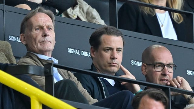 Hohe Gehälter und Abgaben schmälern das Transfer-Budget beim BVB.