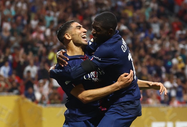 Achraf Hakimi et Ousmane Dembélé, deux amis qui ne veulent pas que du bien à Kylian Mbappé.