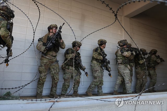 This photo, taken on March 19, 2025, shows U.S. troops engaging in the South Korea-U.S. Freedom Shield exercise in Paju, about 30 kilometers northwest of Seoul. (Yonhap)