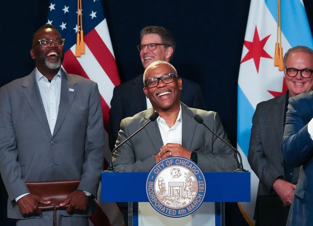 Vice Mayor Walter Burnett introduces Chicago Mayor Brandon Johnson during a press conference announcing a new venue on June 26, 2025, in Chicago. The announcement was made in conjunction with World Business Chicago. (Stacey Wescott/Chicago Tribune)