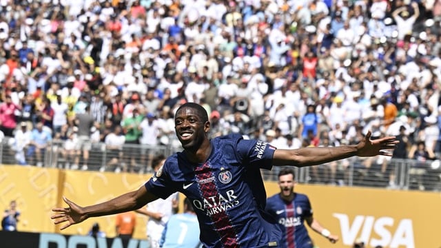 Dembélé, una de las figuras del Paris anotó el segundo gol para el conjunto parisino. 