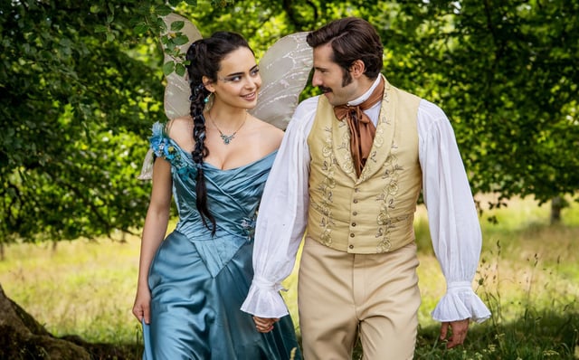Aubri Ibrag as Lizzy Elmsworth and Jacob Ifan as Hector Robinson in "The Buccaneers"