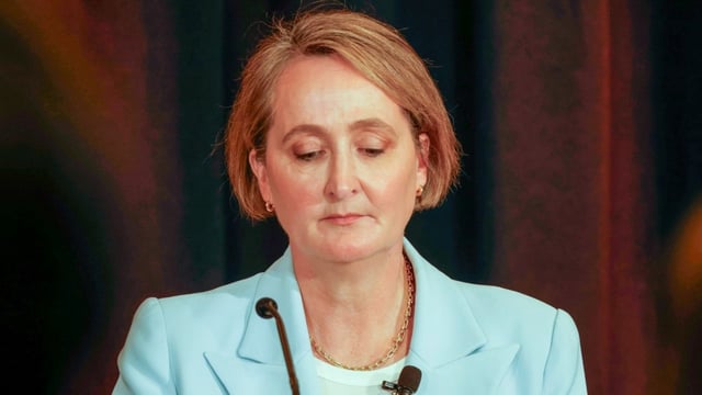 Qantas CEO Vanessa Hudson (Image: AAP/Rob Blakers)