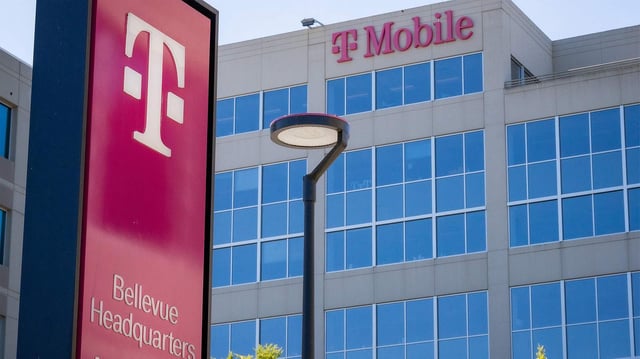 T-Mobile-Logo am T-Mobile-Hauptsitz in Bellevue, Washington, USA.