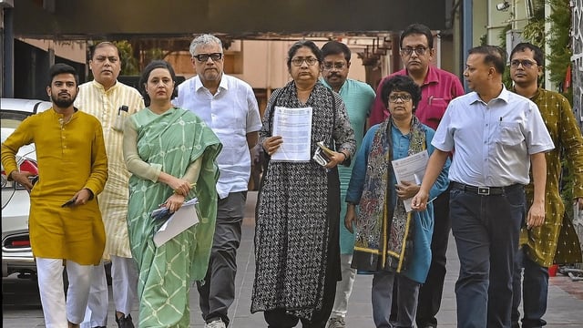File photo of ten-member TMC delegation comprising Derek O’Brien, Mohammed Nadimul Haque, Dola Sen, Saket Gokhale, Sagarika Ghose, Vivek Gupta, Arpita Ghosh, Santanu Sen, Abir Ranjan Biswas and Sudip Raha after meeting with the full bench of Election Commission of India, in New Delhi, on April 8, 2024