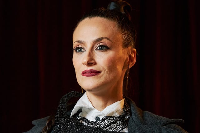 Mónica Antonópulos interpreta a María Julia Alsogaray en la serie de Prime Video, Menem