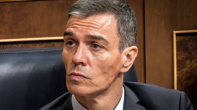 Pedro Sánchez is under mounting pressure due to corruption charges within his party and his family
