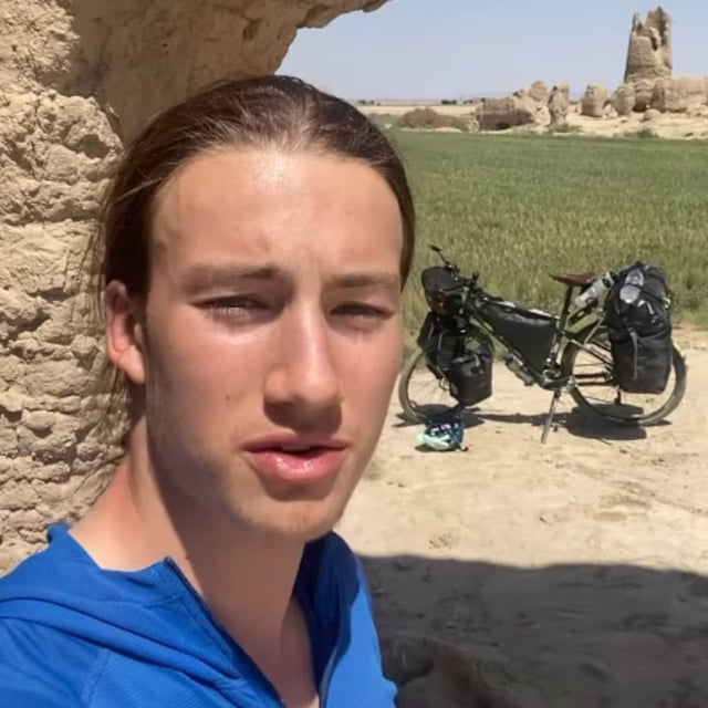 Der 18-jährige Lennart wurde von den Mullahs im Iran festgenommen.