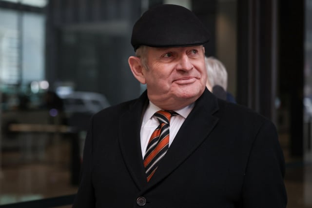 Lobbyist Michael McClain leaves Dirksen Courthouse after Michael Madigan was convicted of bribery conspiracy on Feb. 12, 2025. (Audrey Richardson/Chicago Tribune)