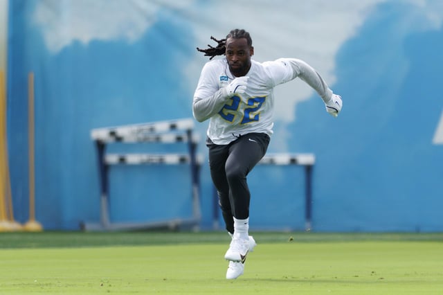 Najee Harris of the Los Angeles Chargers runs a route during the Los Angeles Chargers offseason workouts at the Bolt on May 12, 2025, in El Segundo, Calif.
