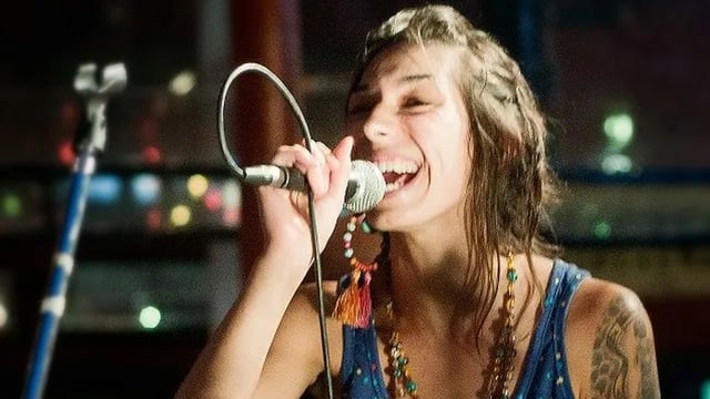 Murió Araceli Julio: cantante de Satélite Kingston y denunciante de los ajustes en remedios oncológicos.