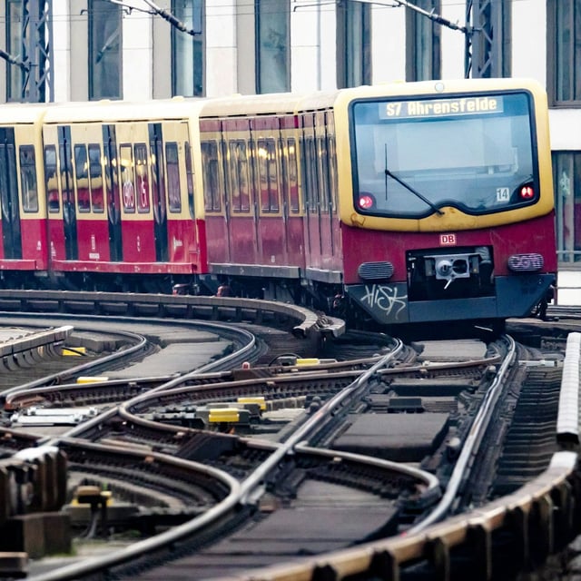 Die Berliner S-Bahn hat aktuell wieder mit einer Signalstörung zu kämpfen.