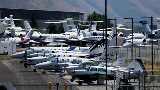 Auf dem Friedman Memorial Airport geparkte Privatjets während der Allen & Company Sun Valley Conference am 10. Juli 2025 in Sun Valley, Idaho.
