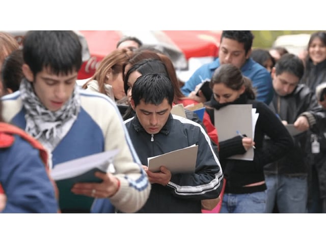 En los últimos meses aumentaron las filas de búsqueda de empleo.