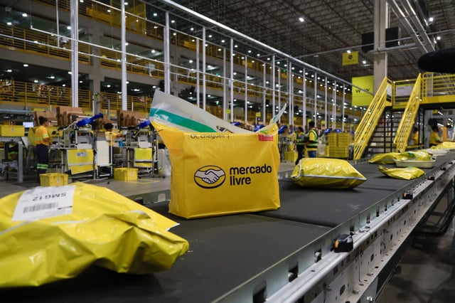 Un centro de distribución de Mercado Libre en Basil, el 7 de abril de 2025. (Foto de Miguel SCHINCARIOL / AFP)