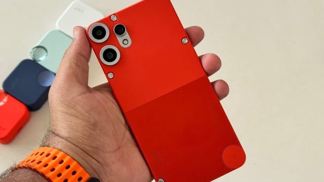 CMF Phone 2 Pro measures 7.8 mm in thickness and weighs 185 g, making it the thinnest smartphone from CMF so far. 